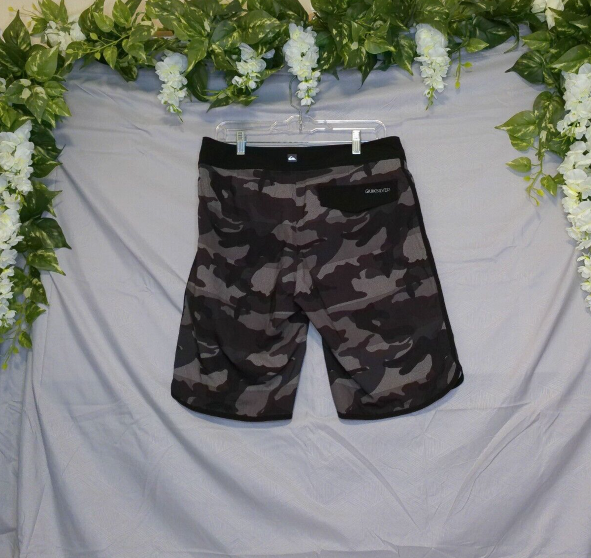 Men's QuikSIlver Drawstring Shorts with Back Pocket Black Camouflage S