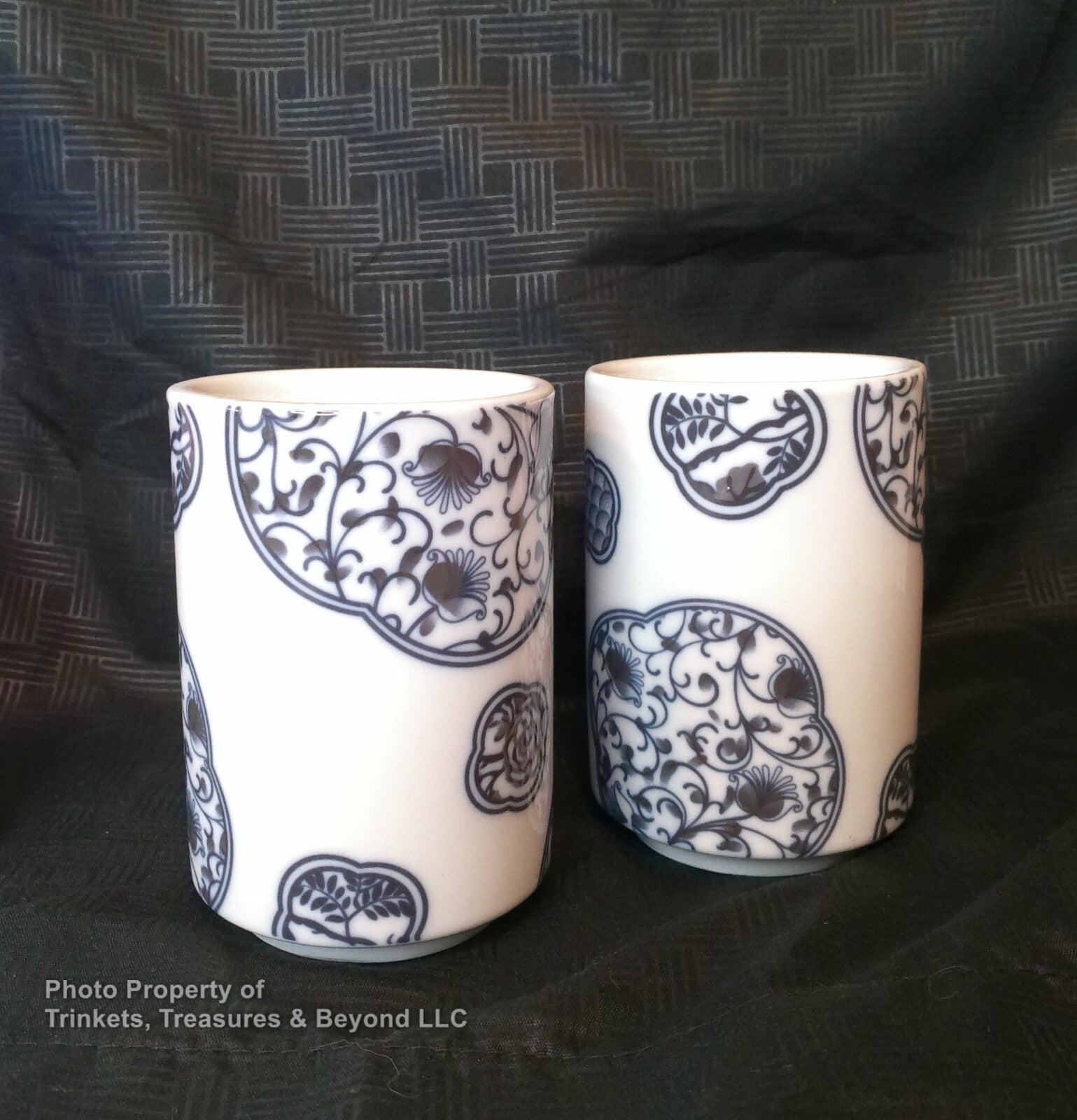 Set of 2 Vintage White & Blue Floral Japanese Tea & Sake Cups